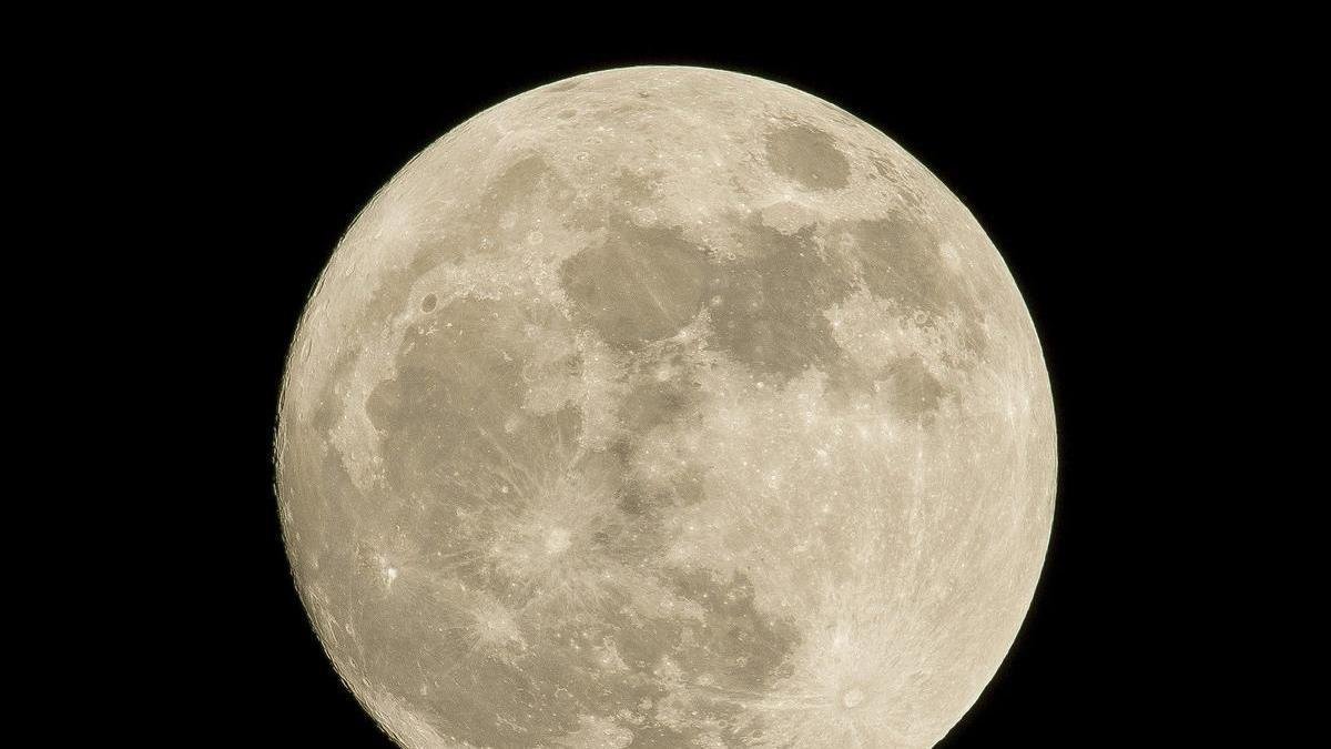 La Luna Llena: Un Portal hacia lo Sagrado